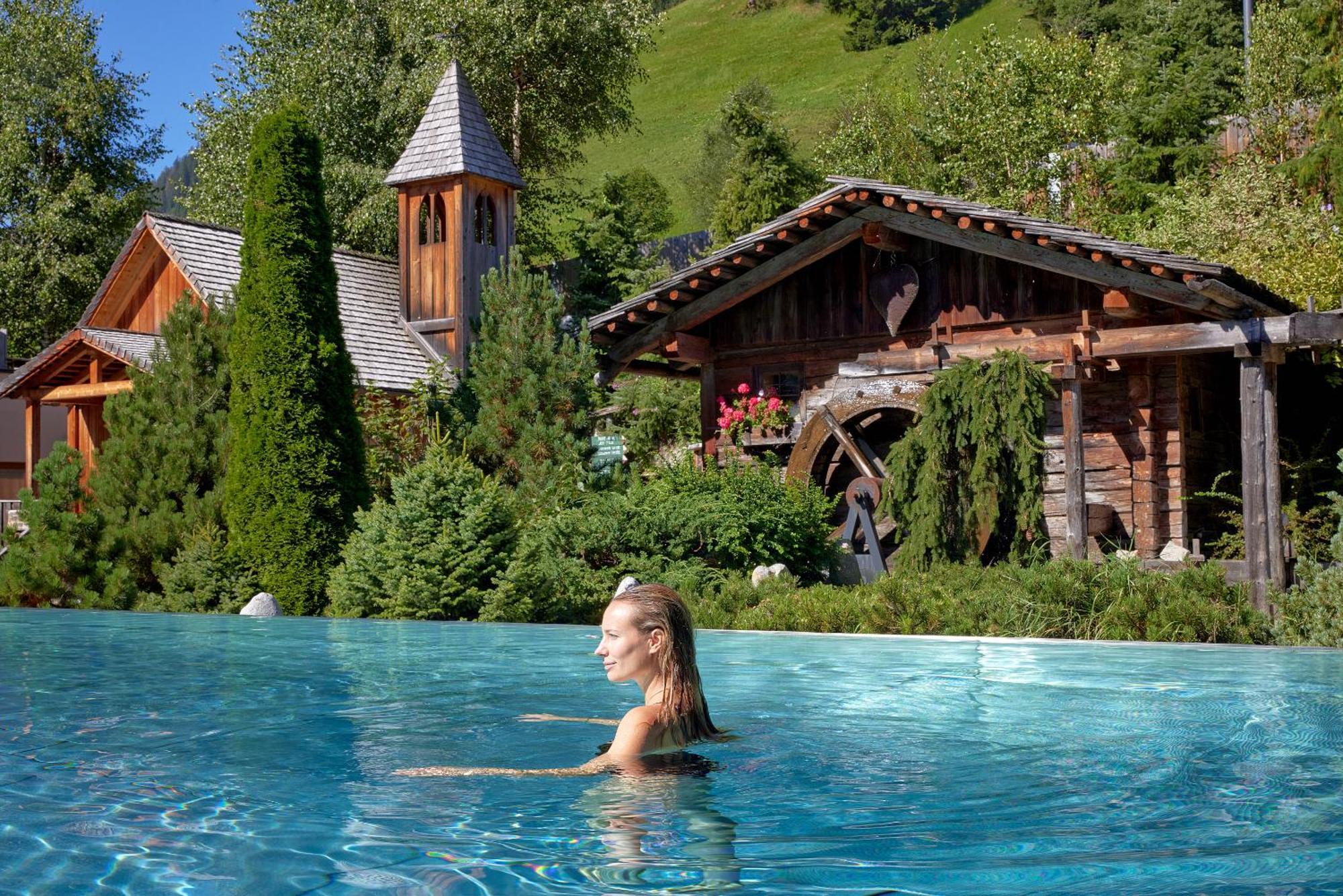 Hotel Quelle Nature Spa Resort Santa Maddalena in Casies Exterior foto