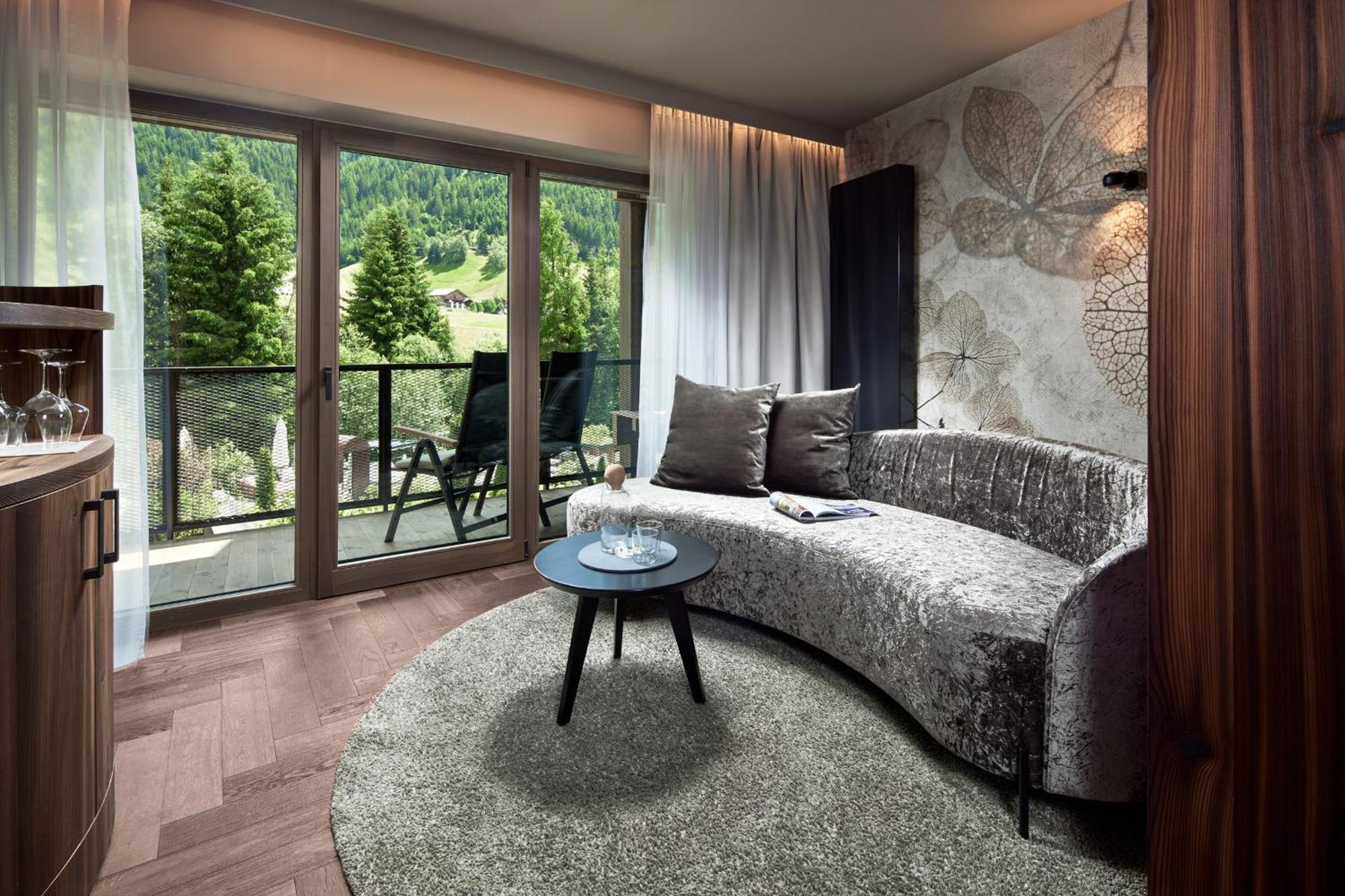 Hotel Quelle Nature Spa Resort Santa Maddalena in Casies Exterior foto