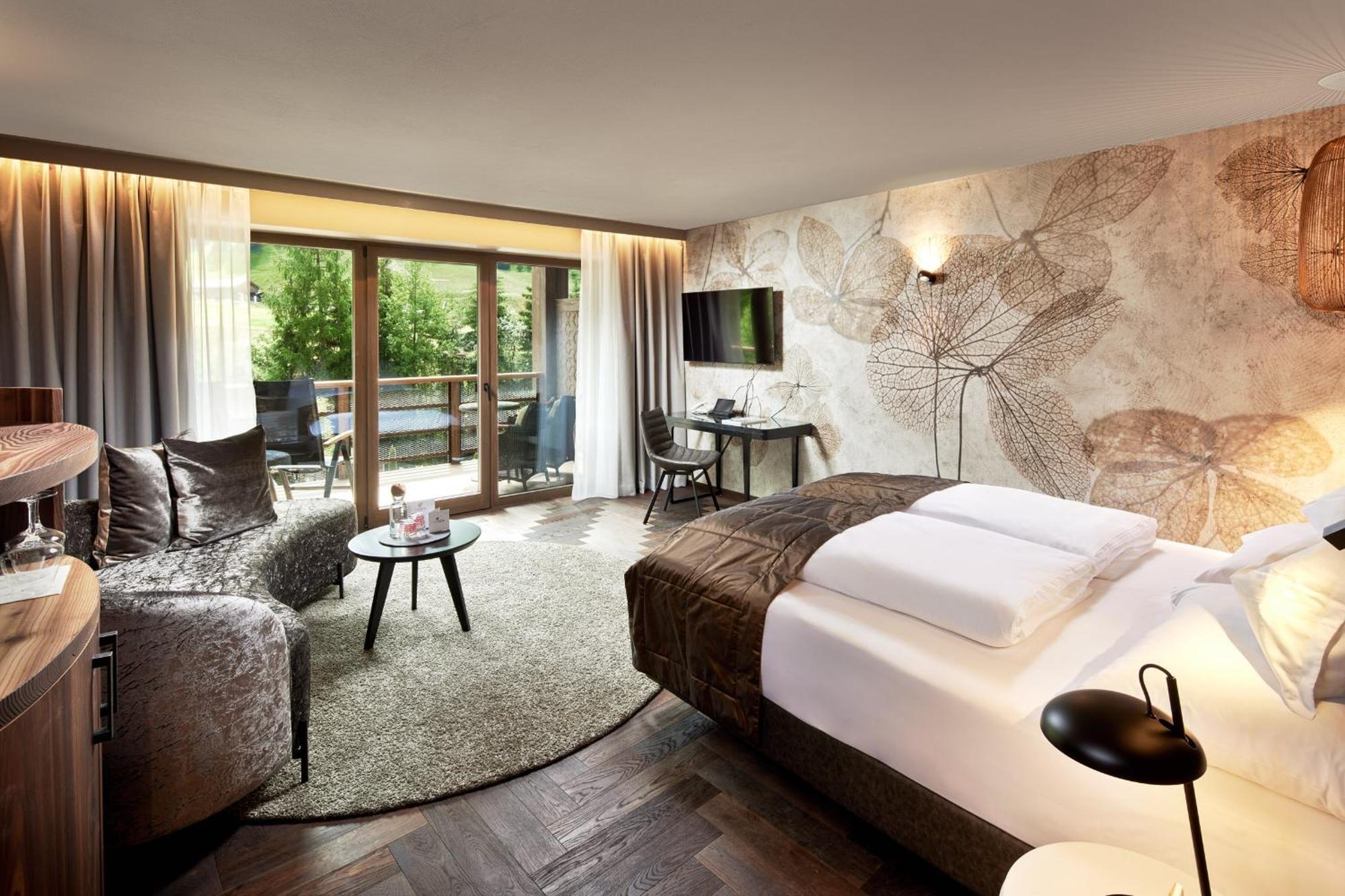 Hotel Quelle Nature Spa Resort Santa Maddalena in Casies Exterior foto